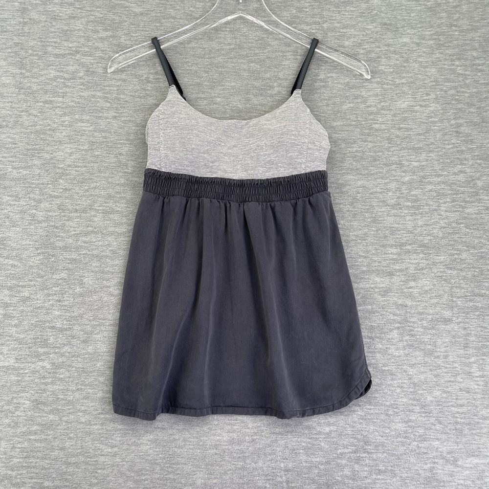 Lululemon Tank Top Activewear Size 4 Gray Built-In-Sport Bra